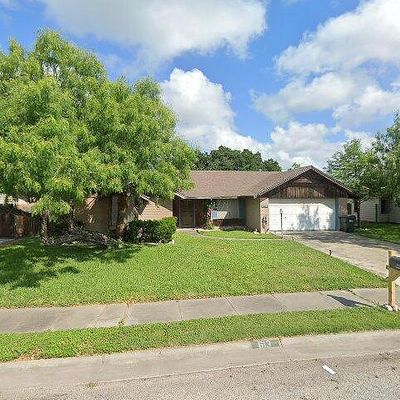 613 San Patricio Ave, Taft, TX 78390