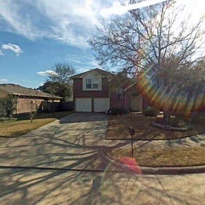 7810 Summer Place Dr, Humble, TX 77338