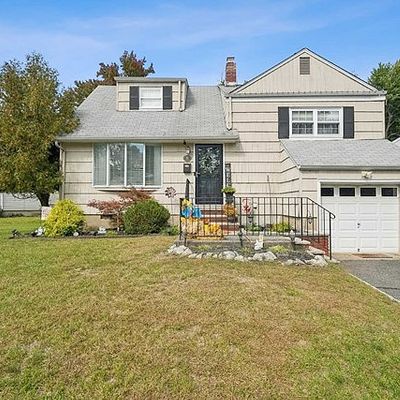 8 Meadow Dr, Little Falls, NJ 07424