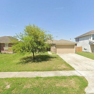 8014 W Red Oak Ln, Texas City, TX 77591