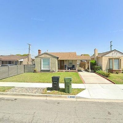 8202 S 3 Rd Ave, Inglewood, CA 90305