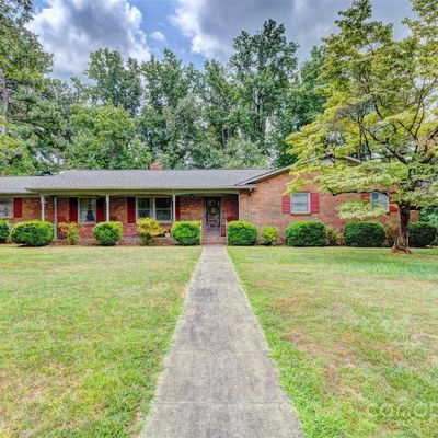 724 Vista Dr, Cherryville, NC 28021