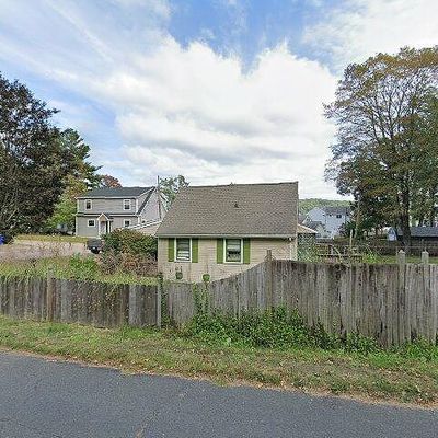 75 W Shore Rd, Ellington, CT 06029