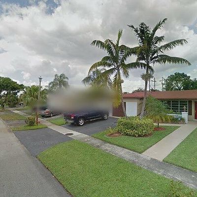 8541 Nw 24 Th Ct, Pembroke Pines, FL 33024