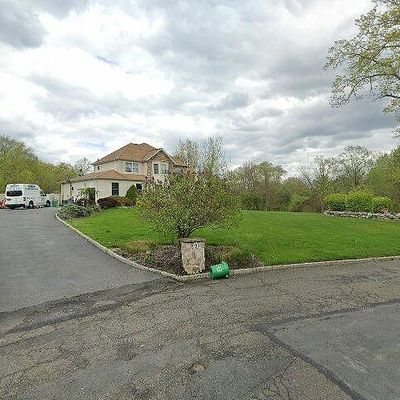 9 Lea Ct, Pomona, NY 10970