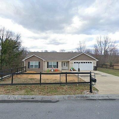 104 Charlie Ave, Piney Flats, TN 37686