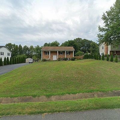 121 Shenandoah Ln, Stafford, VA 22554