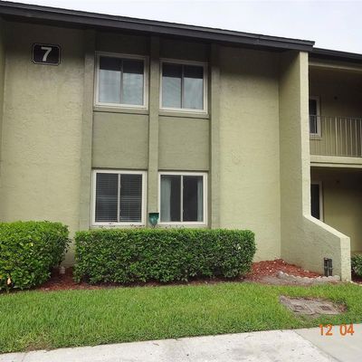 11 Escondido Circle, Altamonte Springs, FL 32701