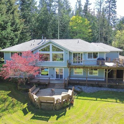 110 Henkes Rd, Sequim, WA 98382