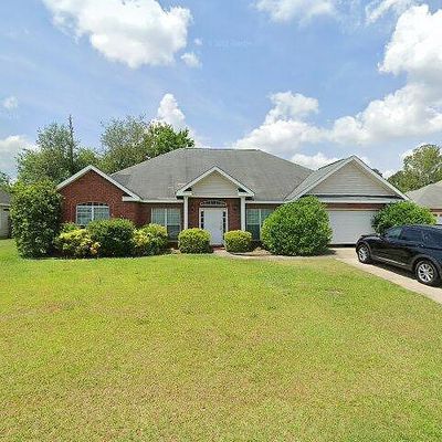 111 Ironwood Dr, Bonaire, GA 31005