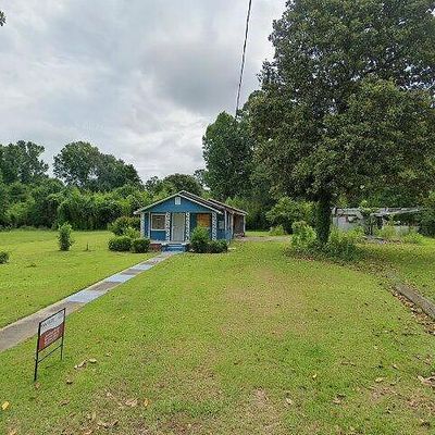 1110 Maxwell St, Columbia, MS 39429