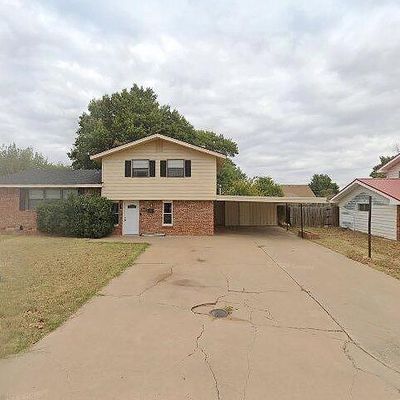 111e Hillcrest Ln, Hobart, OK 73651