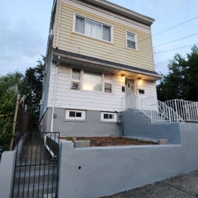 129 E 22nd St, Paterson City, NJ 07514