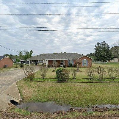 1640 Ingram Rd, Elmore, AL 36025