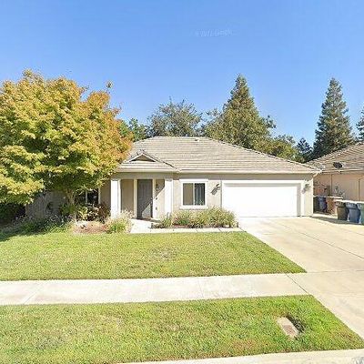 1932 Riesling St, Tulare, CA 93274