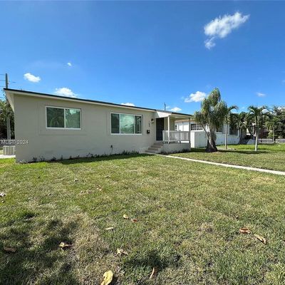 180 Ne 169 Th Ter, North Miami Beach, FL 33162