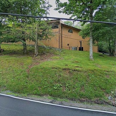 220 Charter Hills Rd #B4, Beech Mountain, NC 28604