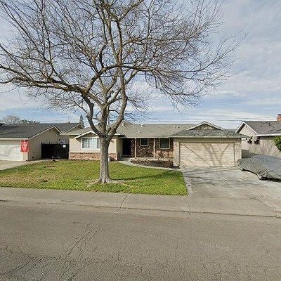 231 E Robinhood Dr, Stockton, CA 95207