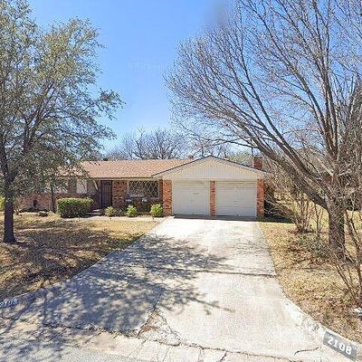 2108 Shelman Trl, Fort Worth, TX 76112