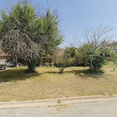 212 Herford Dr, Lampasas, TX 76550