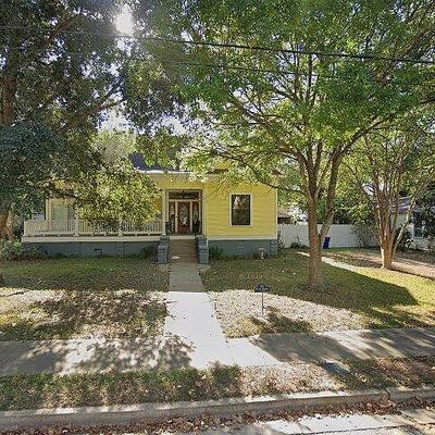 213 Saint James St, Gonzales, TX 78629