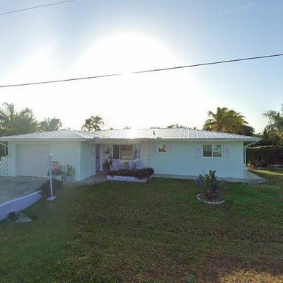 2669 Bridgeview St, Matlacha, FL 33993