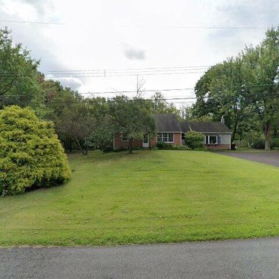 2458 Rhoads Rd, Gilbertsville, PA 19525