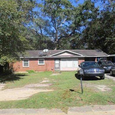 2552 N Fleetwood Dr, Mobile, AL 36605