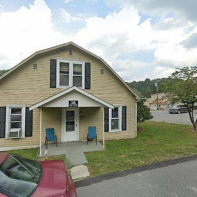 26 Cole St, Philippi, WV 26416