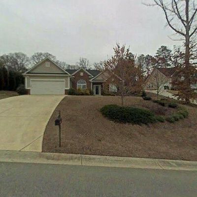 32 Vineyard Rd, Dallas, GA 30132