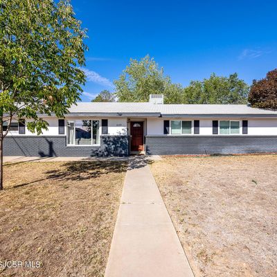 3209 Crescent Ave, Farmington, NM 87401