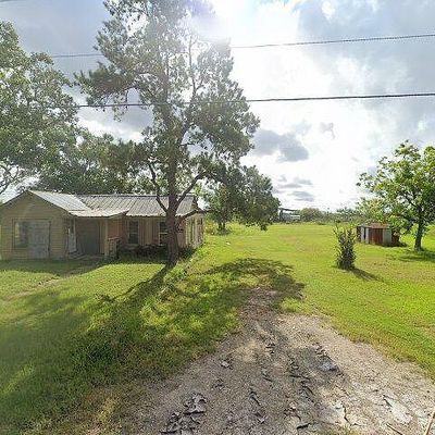 409 Dahlman Road, Cuero, TX 77954