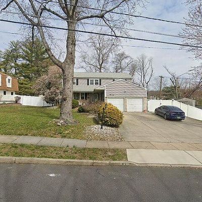 41 N Syracuse Dr, Cherry Hill, NJ 08034