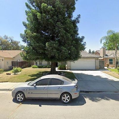 3425 W Cambridge Ave, Fresno, CA 93722