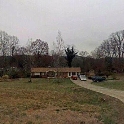 4656 Oakhill School Rd, Lenoir, NC 28645