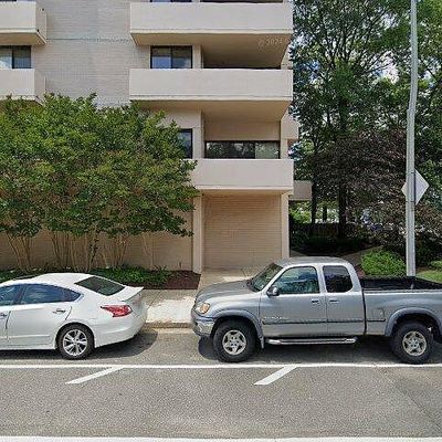 4141 N Henderson Rd #728, Arlington, VA 22203