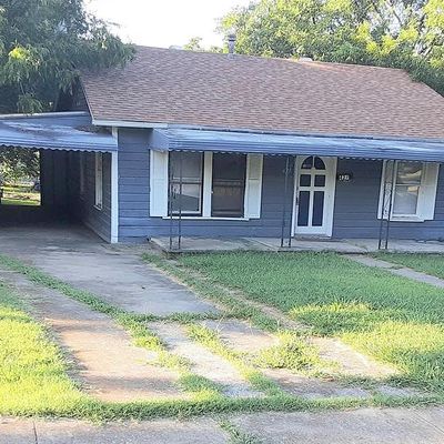 427 E Hull St, Denison, TX 75021