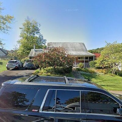 5 Vine Ln, Levittown, PA 19054