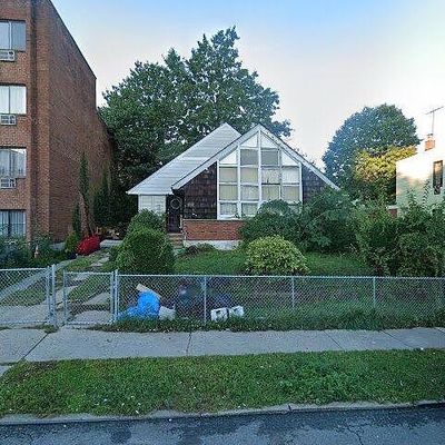 5014 111 Th St, Corona, NY 11368