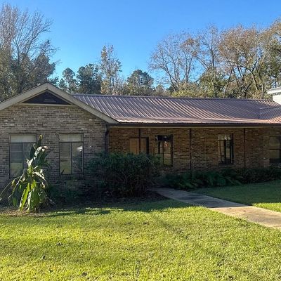 5105 Breithaupt St, Jena, LA 71342