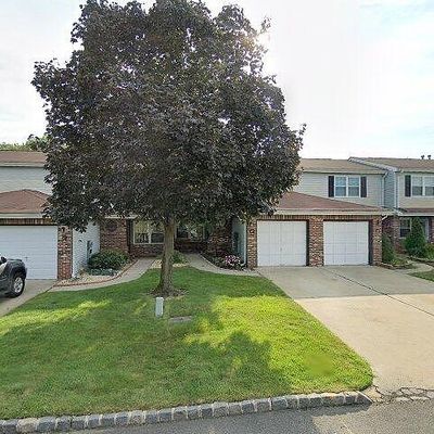 62 Jefferson Dr, Spotswood, NJ 08884