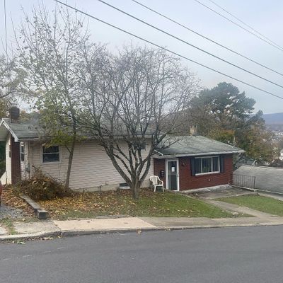 636 Snyder St, Bangor, PA 18013