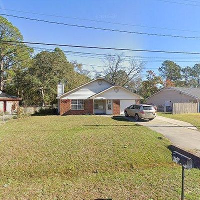 644 Honey Ridge Ln, Hinesville, GA 31313