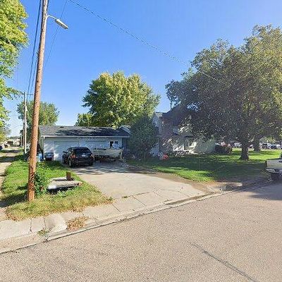 608 Smith Ave, Elwood, NE 68937