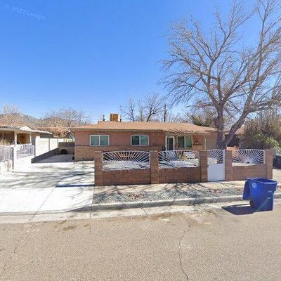 614 Grace St Ne, Albuquerque, NM 87123