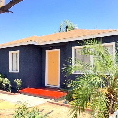 7452 Irvine Ave, North Hollywood, CA 91605