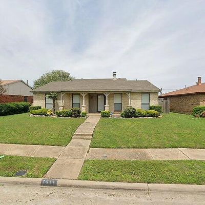 7511 Christie Ln, Dallas, TX 75249