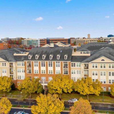 701 Fallsgrove Drive 201, Rockville, MD 20850