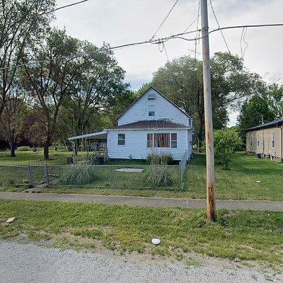 705 W Main St, Taylor Springs, IL 62089