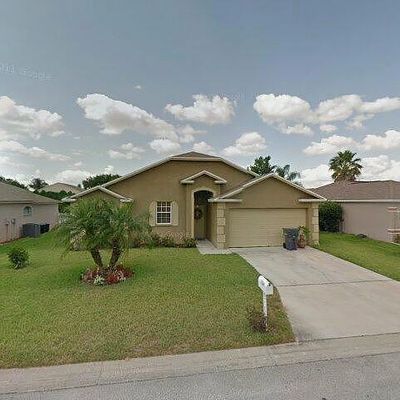 708 Reflections Dr, Winter Haven, FL 33884